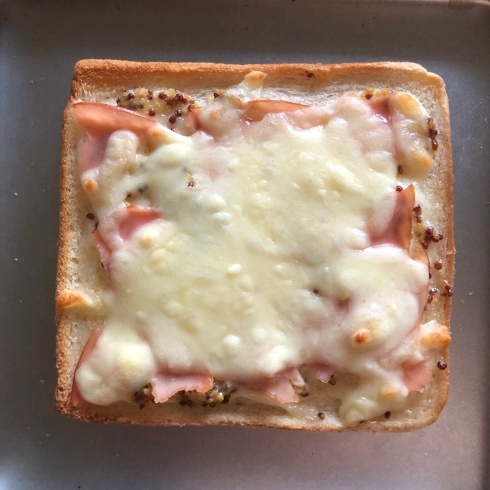 朝食に♡ハムチーズトースト